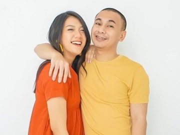 Raditya Dika Pamer Foto Mesra Bareng Istri, Kecantikan Anissa Aziza Justru Curi Perhatian