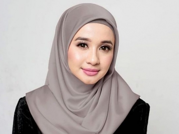 Laudya Chynthia Bella Cuma Pamer Foto Diri di Hari Lebaran, Isu Pisah dengan Suami Tak Terbantahkan?