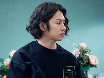 Kagumi Karakter Han So Hee di 'TWOM', Kim Heechul Bikin Ngakak Tirukan Gaya Yeo Da Kyung