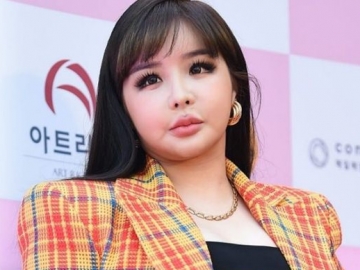 Park Bom Eks 2NE1 Akhirnya Dikabarkan Bakal Comeback Solo