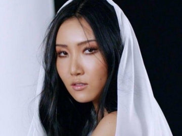 Cedera Saat Persiapkan Comeback, Hwasa MAMAMOO Tak Hadiri ‘KCON:TACT’