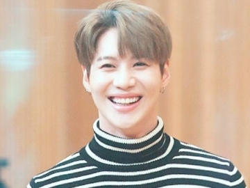 Taemin SHINee Tunda Comeback Solo Akibat Cedera Pergelangan Tangan