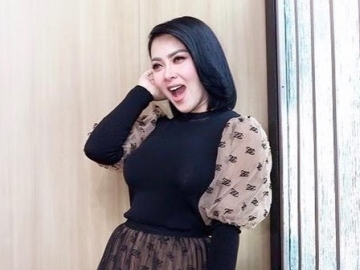 Syahrini Mendadak Tuai Sanjungan Tak Pernah Mengeluh Dampak Virus Corona Depan Kamera