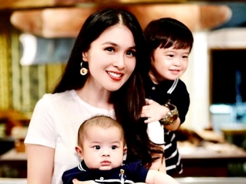 'Tertular' Sang Kakak, Putra Bungsu Sandra Dewi Sudah Jago Lakukan Ini Disambut Rasa Kagum