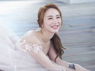 Sunday CSJH Bagikan Foto Pernikahan Bareng SM Family, Netter Doakan Siwon Cs Cepat Nyusul