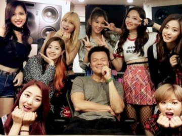 Member Twice Bagikan Meme Kocak Park Jin Young Picu Keributan Artis JYP Entertainment