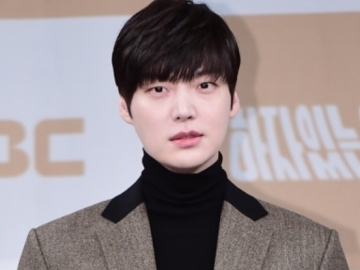 Tampil Sangar dengan Rambut Pirang Kekuningan Usai Resmi Cerai, Ahn Jae Hyun Bikin Heboh