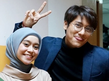 Peramal Ini Sebut Lesti Sudah Move On Hingga Berharap ‘Ditembak’ Rizky Billar, Benarkah?