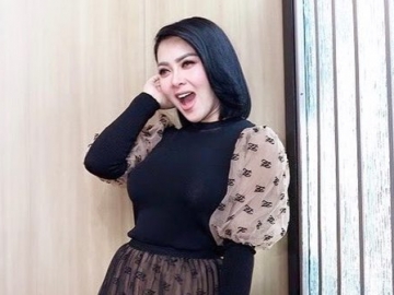 Syahrini Tampil di HUT SCTV, Kenakan Face Shield Unik Hingga Penampilan Dipuji Cetar Membahana