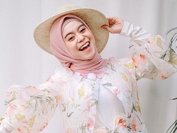 Lesty Singgung Hargai yang Ada Sebelum Pergi di Foto Cantik, Kok Disebut Sentil Rizky Billar?