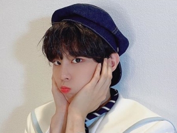 Bukan Gemas, Kim Wooseok Bak Menabur Bawang di Postingan Foto Masa Lalunya