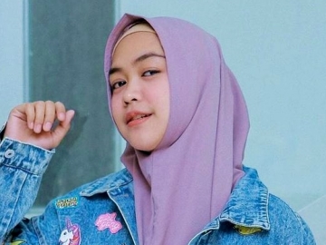 Demi Bisa Temui Ria Ricis, Fans Nekat Panjat Pagar Tuai Kecaman