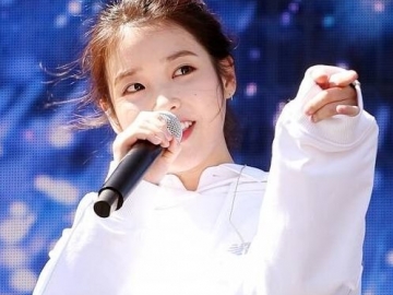 Totalitas, IU Dilaporkan Nyanyikan 60 Lagu Untuk Persiapan Konser Ultah Debutnya