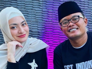 Cium Pipi Putri Delina Usai Resmi Pacari Sule, Nathalie Holscher Dapat Julukan 'The Next Ashanty'