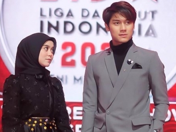 Rizky Billar Dilarikan ke RS, Lesty Diduga Temani Usai Unggah Foto Genggam Tangan yang Diinfus