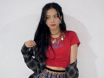 Jisoo Sebut Produser BLACKPINK Teddy Adalah Member Kelima Grup, Fans: Itu Benar