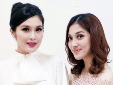 Puji Sang Adik yang Berulang Tahun, Sandra Dewi: Manusia Tercantik di Keluarga Kami