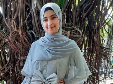 Nadya Istri Rizki DA Tulis Puisi Tentang Tuhan dan Cinta, Penampilan Bercadar Justru Disorot