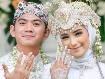 Nadya Mustika Pamer Momen Wisuda Sendiri, Rizki DA Gercep Ucap Selamat Kembali Dihujat?