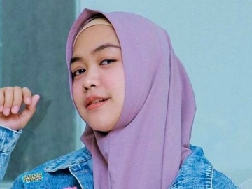 Insiden Hijab Ditarik Orang Dituding Settingan, Ria Ricis Bantah Seraya Beber Kronologinya