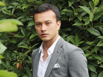 Heboh Nicholas Saputra Unggah Foto Wanita Cantik, Fans Patah Hati