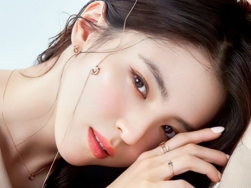 Pancarkan Kecantikan Paripurna Jadi Model Perhiasan, Han So Hee Disebut Makin Mirip Song Hye Kyo
