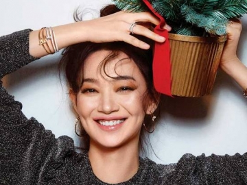 Tampil Ceria di Majalah, Shin Min A Ungkap Alasan Selalu Tersenyum Hingga Rencana Akhir Tahun