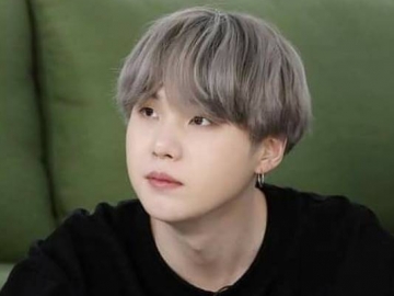 Lihat Suga BTS Pakai Penyangga Tangan, ARMY Mewek Berjamaah