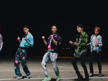 NCT U Tampilkan Koreografi Energik Hingga Pesona Baru di MV 'Work It'
