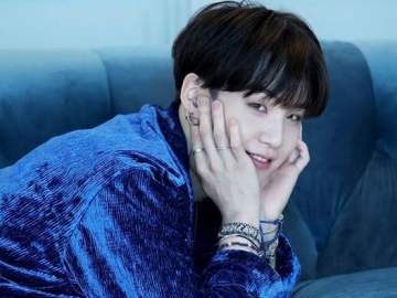 Masih Absen Karena Pemulihan Pasca Operasi, Suga Berikan Update Terbaru untuk Fans