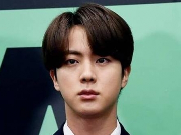 Jin BTS Malu-Malu Dipuji Awet Muda, Reaksinya Bengek Banget