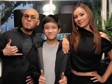 Beri Izin Unggah, Deddy Corbuzier Menangis Baca Surat Azka untuk Kalina Oktarani