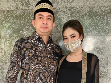 Cuma Gara-gara Celana Dalam, Ayu Dewi Sebut Sang Suami Sampai Marah Besar