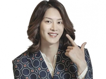 Dandan Bak Tante Galak, Cantiknya Heechul di Postingan Terbaru Bikin Takjub