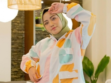 Rachel Vennya Lepas Hijab Dikecam, Sederet Selebriti Pilih Beri Pujian di Potret Baru