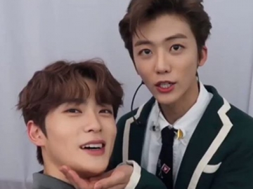 Tingkah Manja Jaemin NCT Peluki Jaehyun Dari Belakang Super Gemas