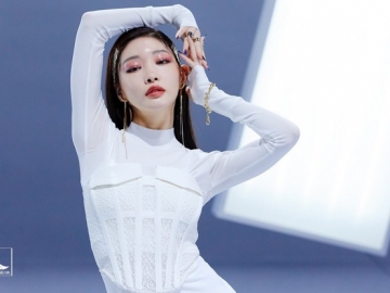 Chungha Pamer Rumah Mewahnya dengan Pemandangan Sungai Han yang Indah