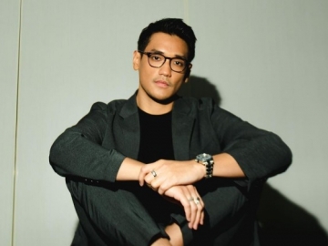 Afgan Pamer Foto Tanpa Kacamata, Sukses Bikin Adem Kaum Hawa: Aduh Ganteng Banget!