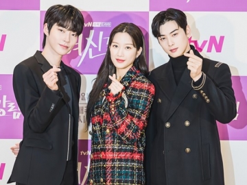 tvN Rilis Momen Moon Ga Young Bersama Cha Eun Woo & Hwang In Yeop di 'True Beauty', Pilih Mana?