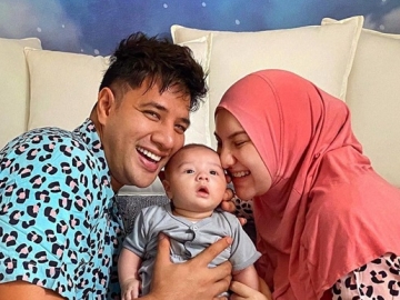 Unggah Foto Liburan Bareng Irish Bella dan Sang Putra, Ammar Zoni Bikin Salfok Gara-gara Tato