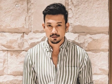 Denny Sumargo Unggah Foto Belum Mandi, Disebut Tetap Ganteng Hingga Mirip Tony Stark