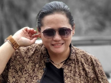 Mbak You Ngaku Kesepian Hingga Belum Pernah Gandeng Tangan Pria, Denny Siregar Sarankan Ini