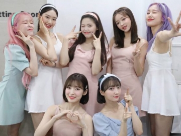  Oh My Girl Adu Cantik di Pemotretan Hingga Ungkap Harapan untuk Tahun 2021