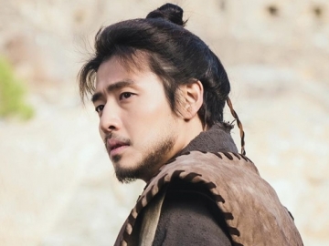 Kang Ha Neul Pertahankan Kerajaannya di 'River Where the Moon Rises'