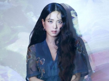 Visual Berkelas Jisoo BLACKPINK Bikin Jatuh Cinta di Pemotretan W Korea untuk Dior Parfums