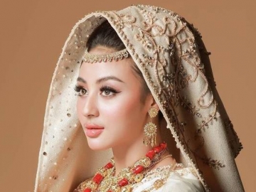 Paras Margin Wieheerm Kenakan Baju Pengantin Jadi Sorotan, Disebut Mirip Citra Kirana