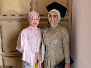 Ibu Rachel Vennya Jawab 'Ngegas' Usai Disindir Kompak Lepas Hijab Bareng Anaknya, Balik Tuai Cibiran