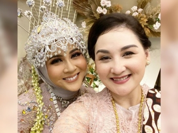 Resmi Nikah, Sikap Tak Terduga Kesha Ratuliu dengan Suami Ini Sampai Bikin Mona Ratuliu Nangis Haru