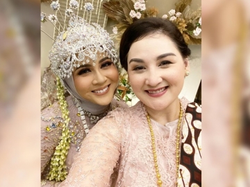 Kesha Ratuliu Akui Terharu Dapat Pesan Ini dari Mona Ratuliu Saat Momen Sungkeman