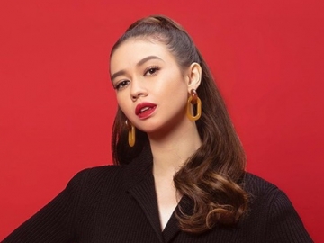 Bikin Pangling, Paras Yuki Kato Sampai Disebut Mirip Najwa Shihab Saat Tampil Begini